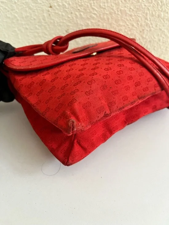 Gucci Red Monogram Crossbody Bag - Picture 6 of 12